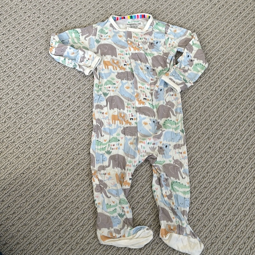 EUC 3-6 month magnetic me modal animal footies